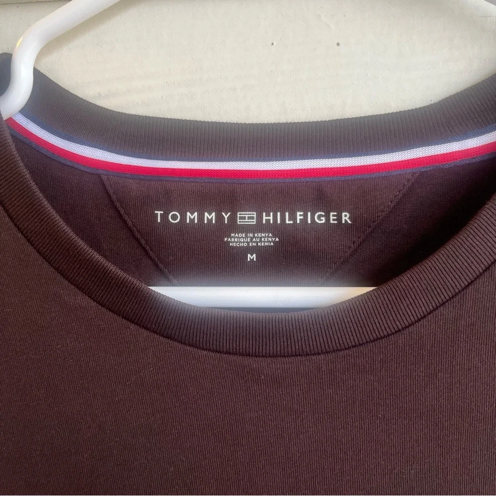 Tommy Hilfiger Dark Brown / Cabernet‎ T-Shirt (NWOT, Size Medium)